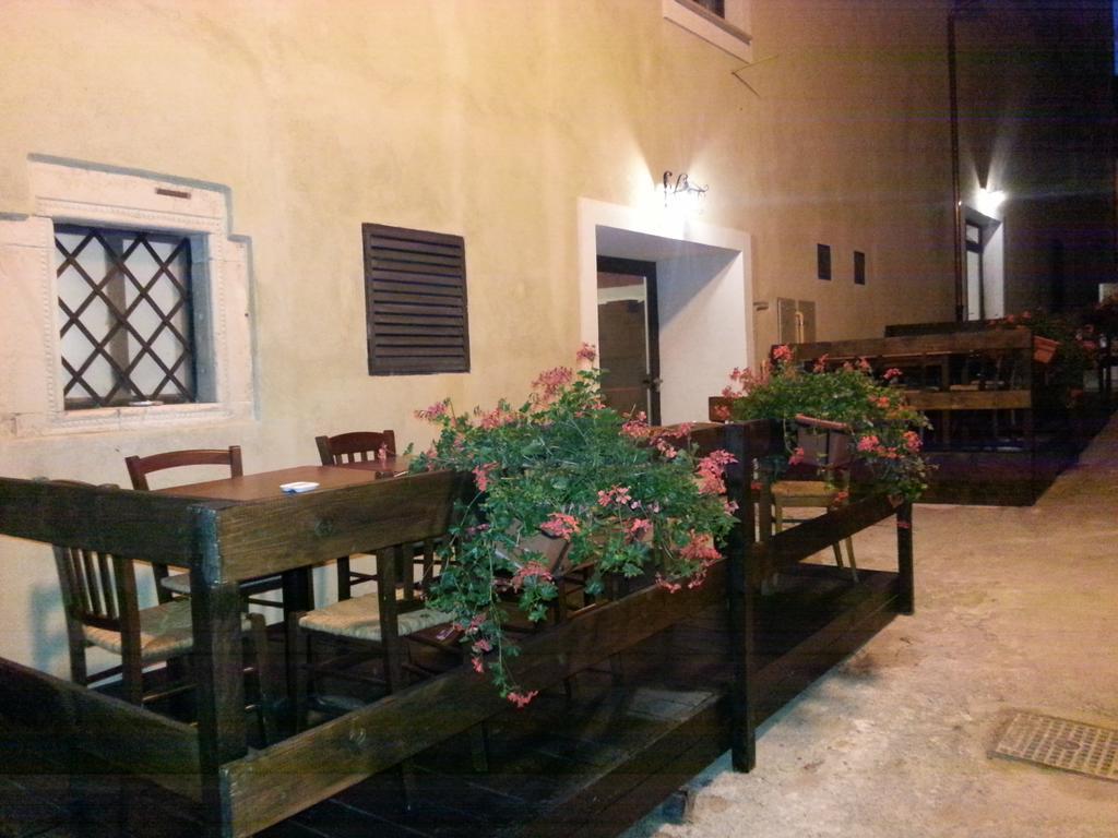 B&B Il Vicoletto LʼAquila Zewnętrze zdjęcie
